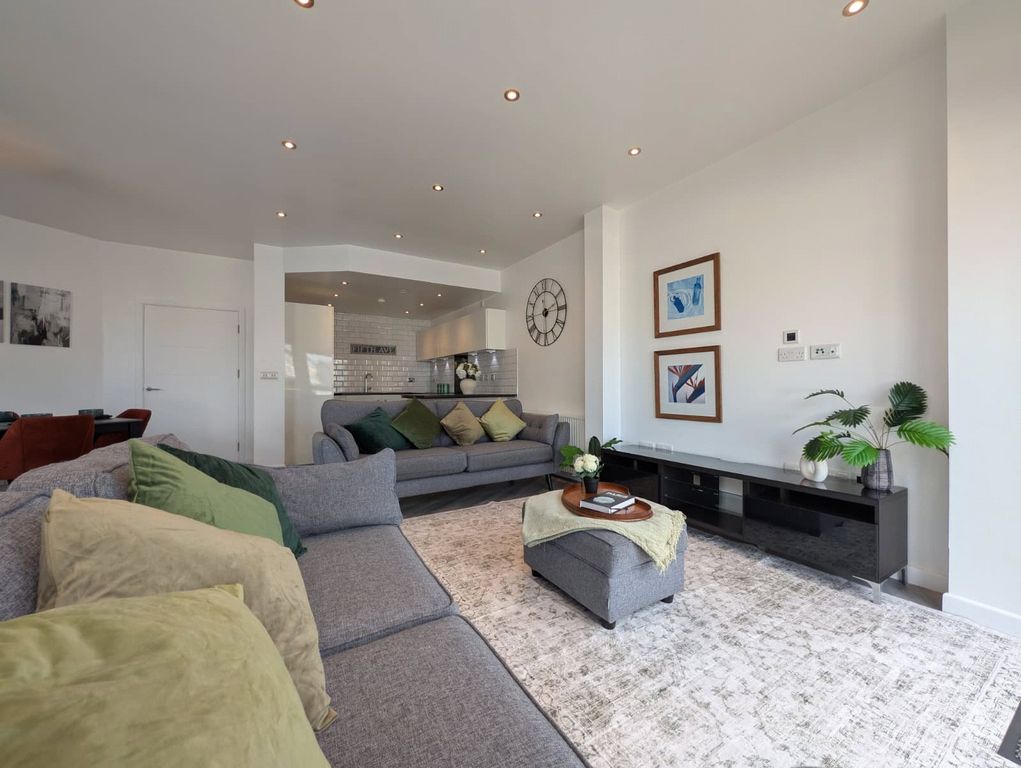 Property photo 3 of 20 Picture No. 28