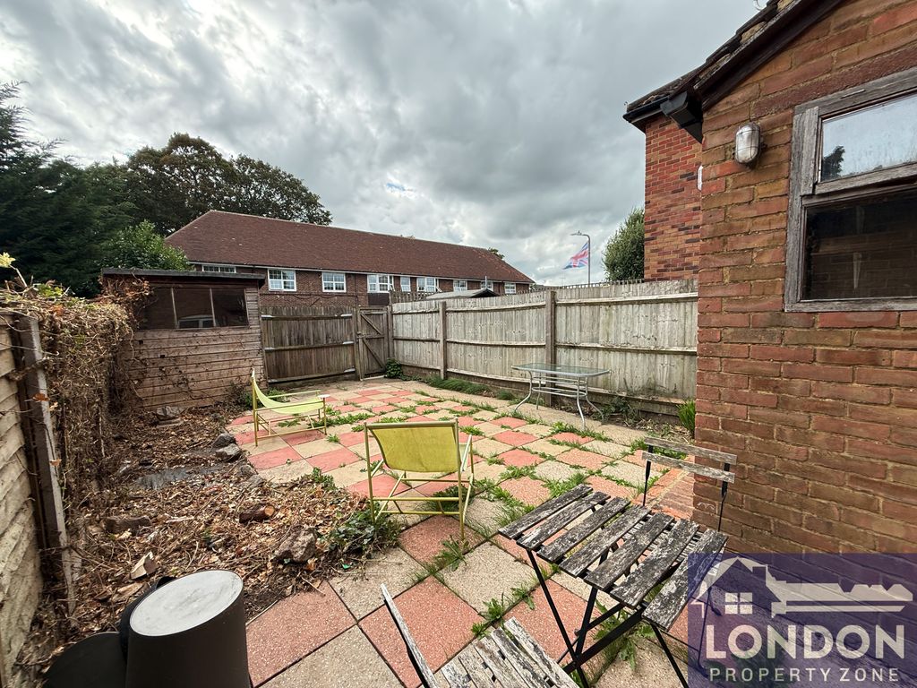 Property photo 3 of 15