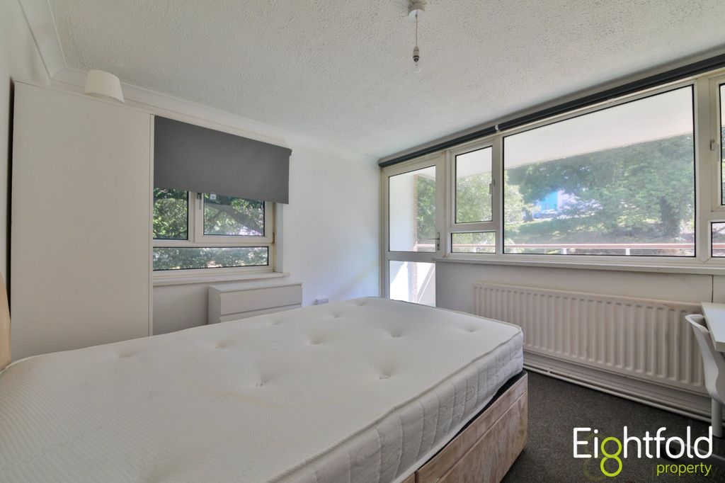 Property photo 2 of 7 Image