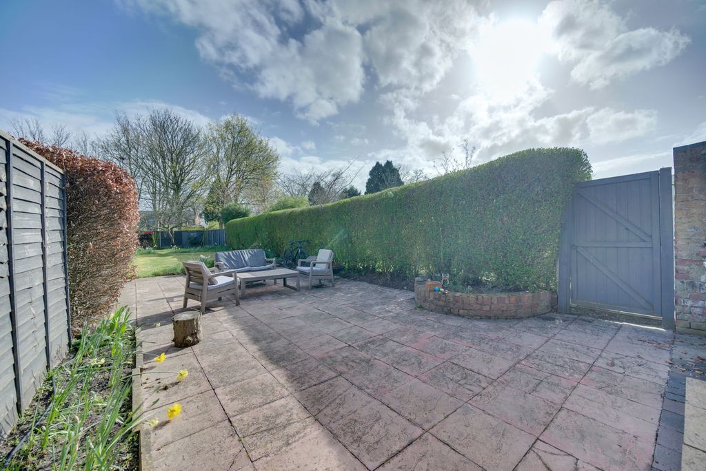 Property photo 3 of 28