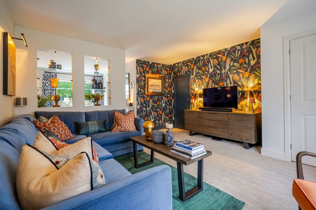 Property photo 2 of 11