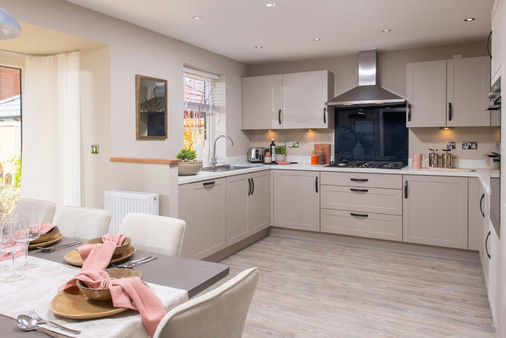 Property photo 2 of 10 Open-Plan Family Kitchen-Diner