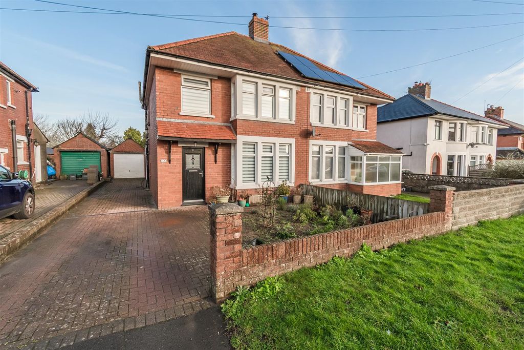 Property photo 1 of 20 Front