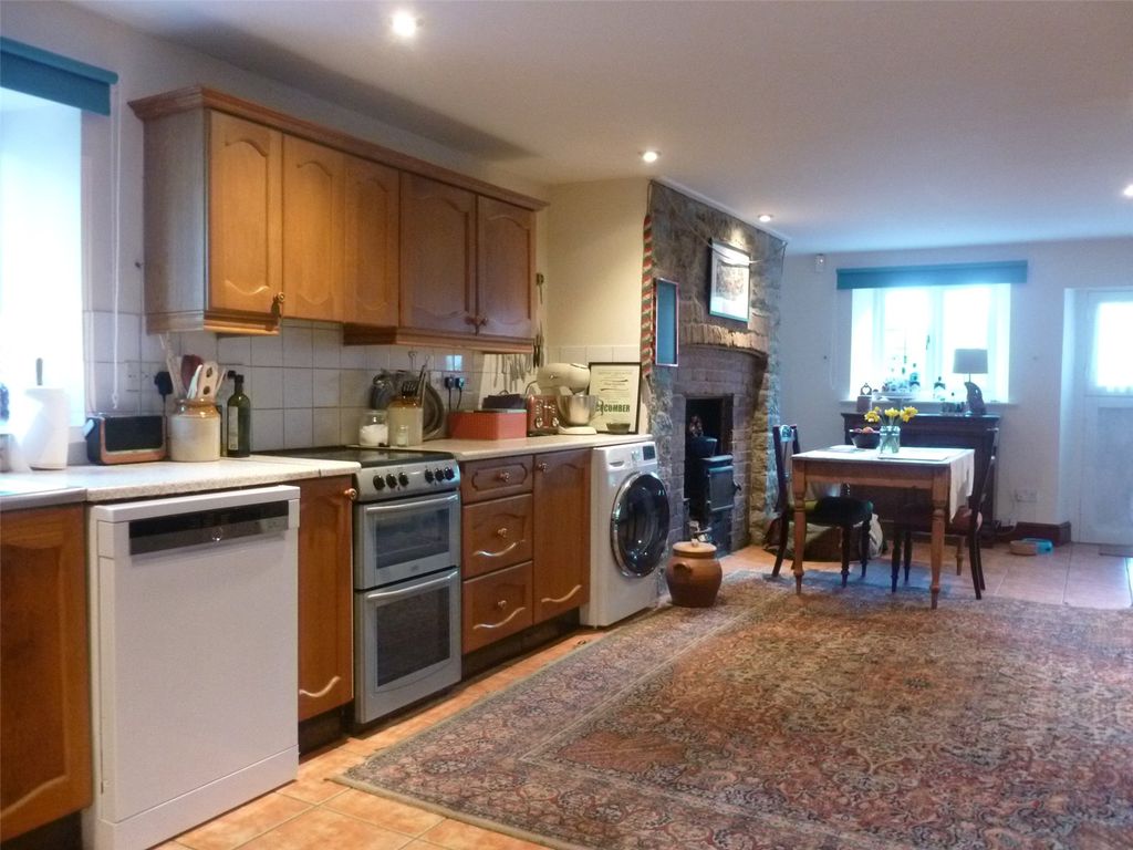 Property photo 2 of 19 Picture No. 09