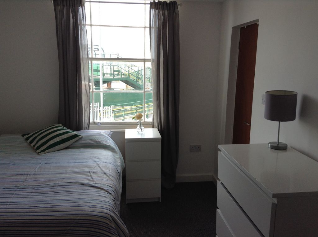 Property photo 1 of 3