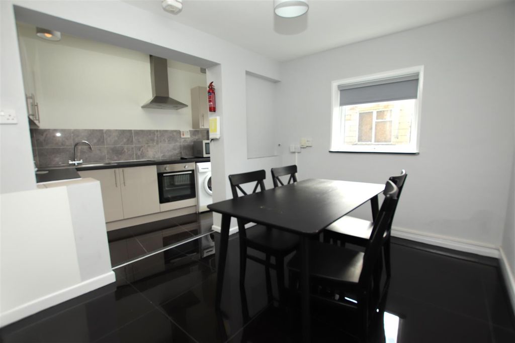 Property photo 2 of 13 Dining.Jpg