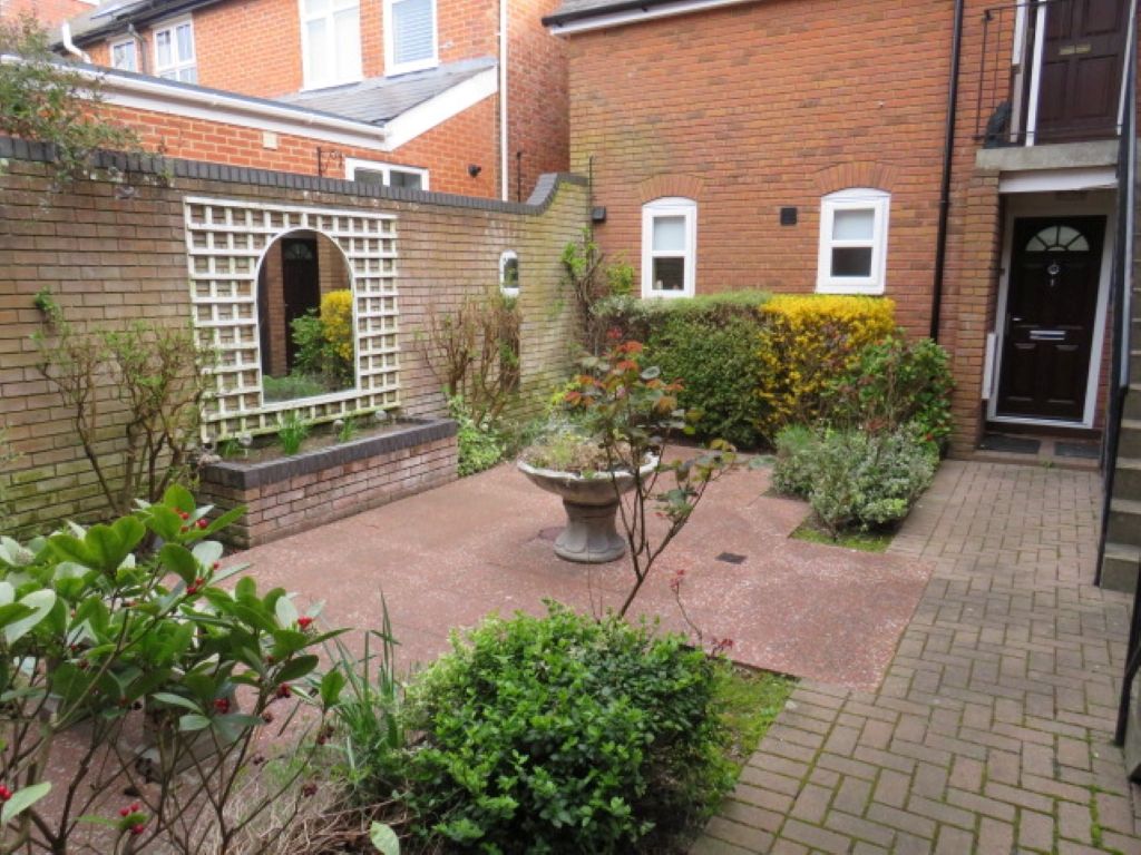 Property photo 3 of 8