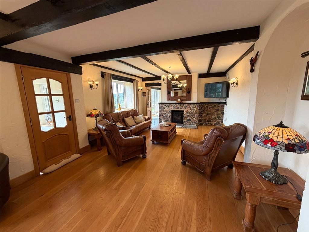 Property photo 1 of 54 Picture No. 18