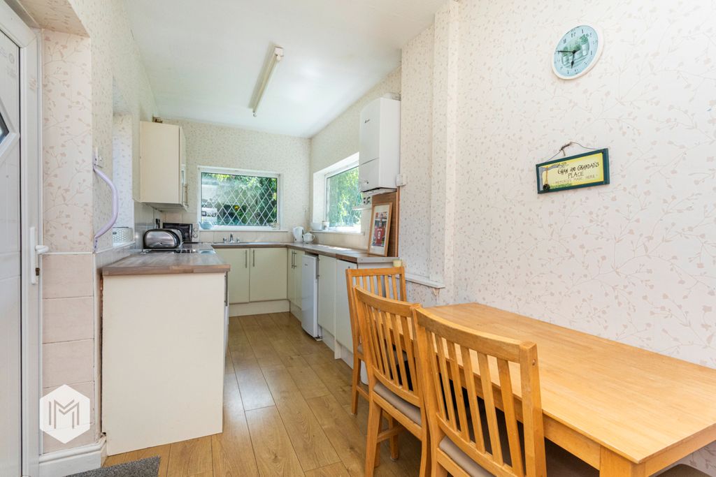 Property photo 3 of 25 Picture No. 12