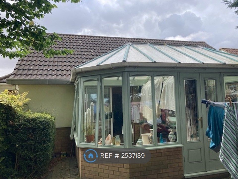 Property photo 2 of 7 Conservatory