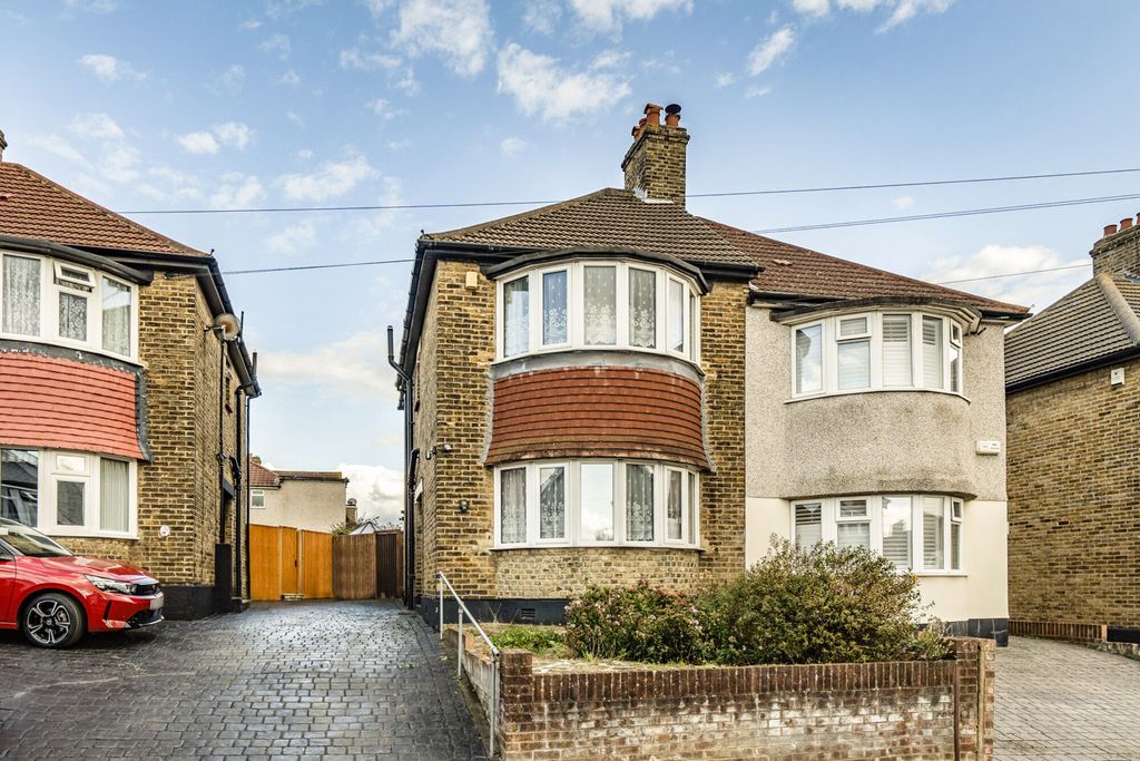 Property photo 1 of 10 External