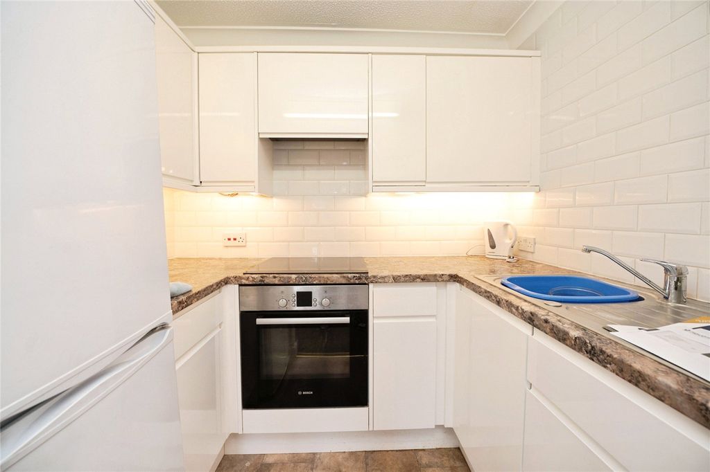 Property photo 3 of 12 Kitchen