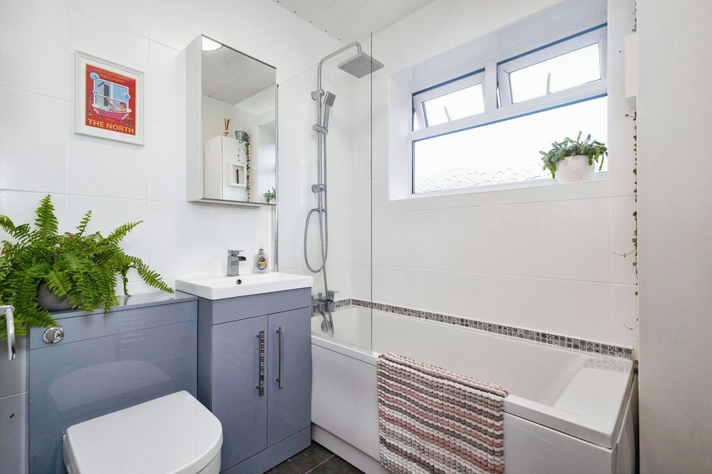 Property photo 3 of 17 Photography