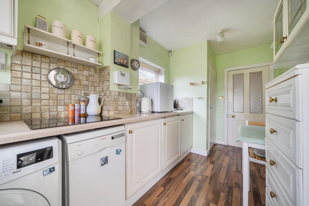 Property photo 3 of 21 1437623-13-69cd1A3E85E18.Jpg