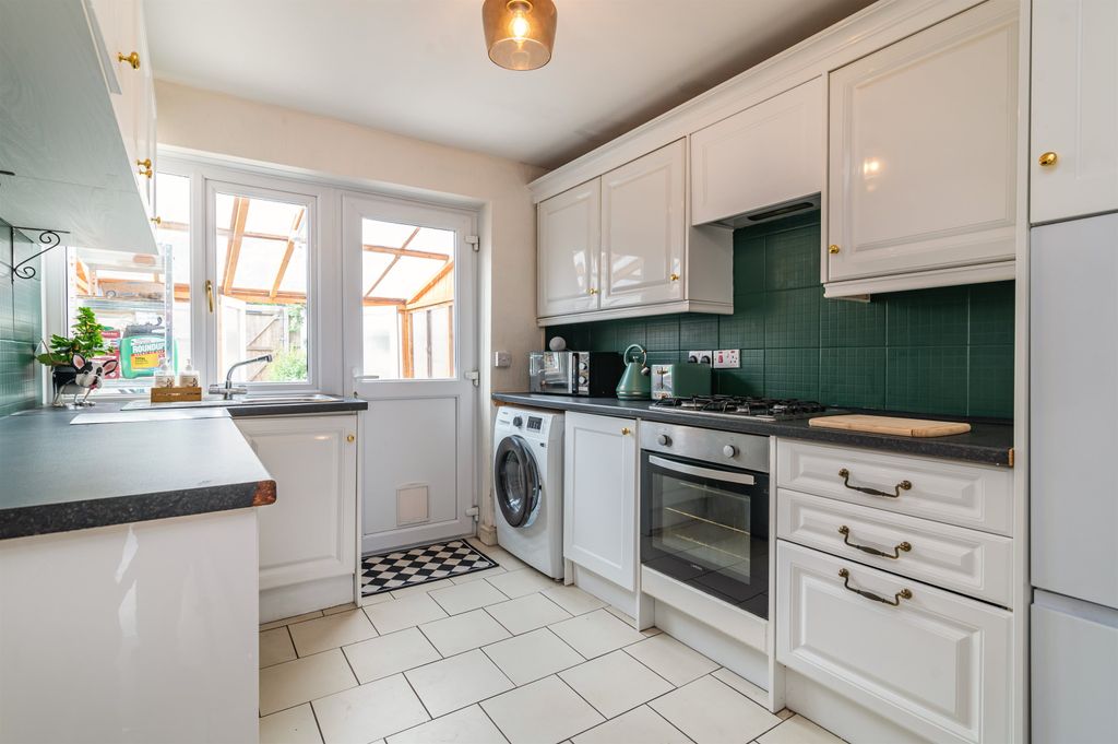 Property photo 2 of 19