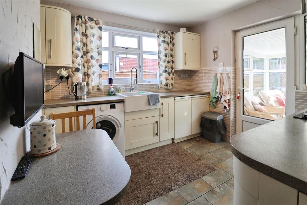 Property photo 3 of 27 11.Jpg