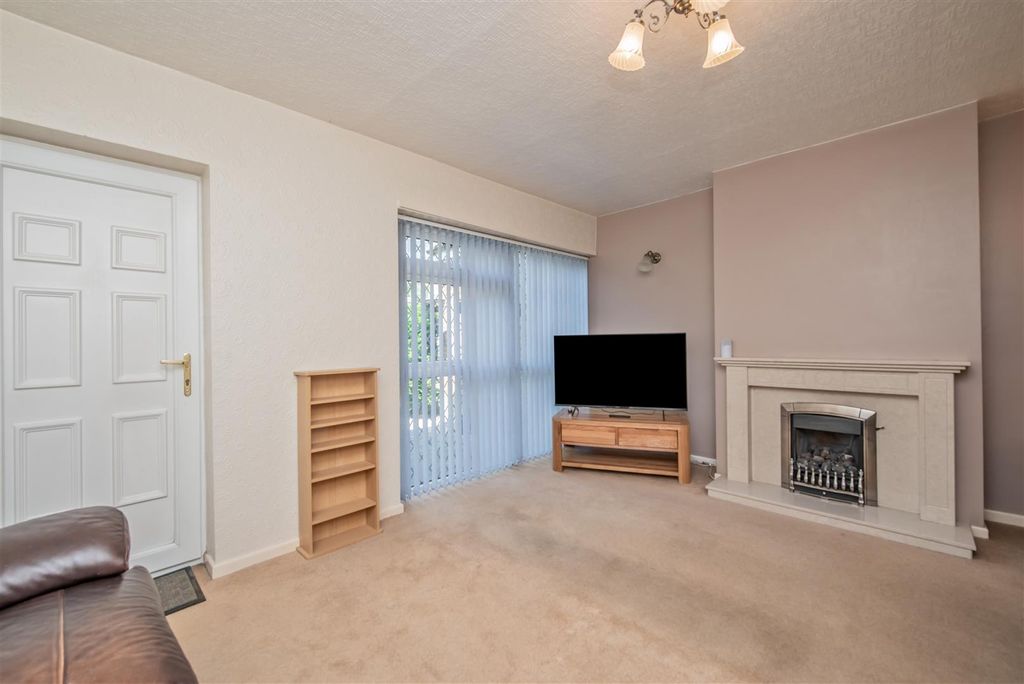Property photo 2 of 19 Living Room:
