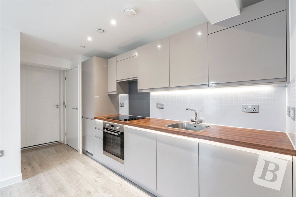 Property photo 2 of 15 Kitchen/Diner