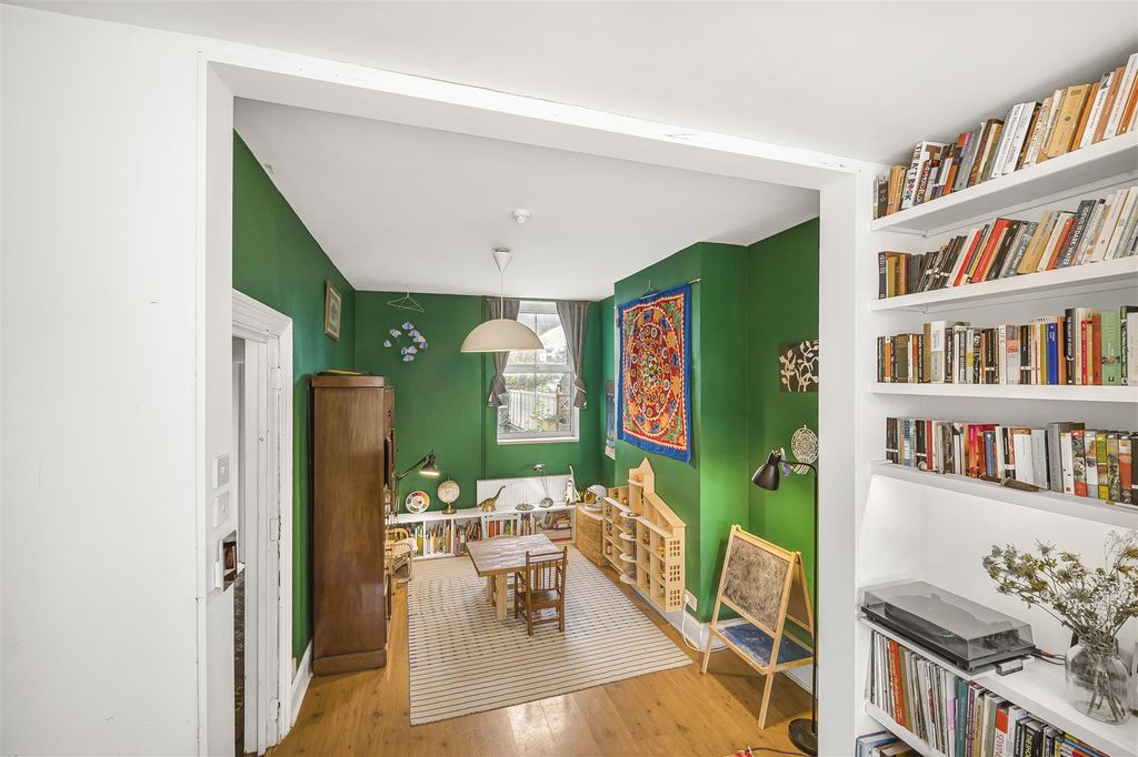 Property photo 3 of 23 45-P1148612.Jpg