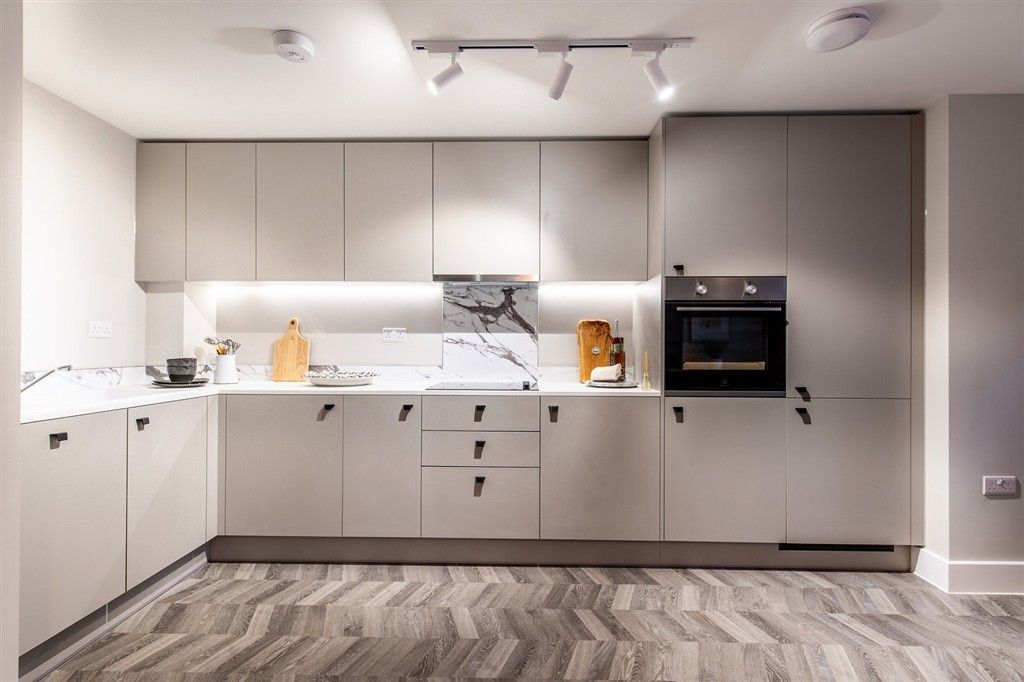 Property photo 1 of 11 Kitchen
