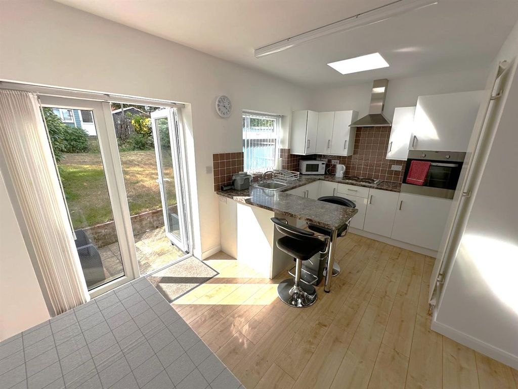 Property photo 3 of 12 Kitchen 1.Jpg