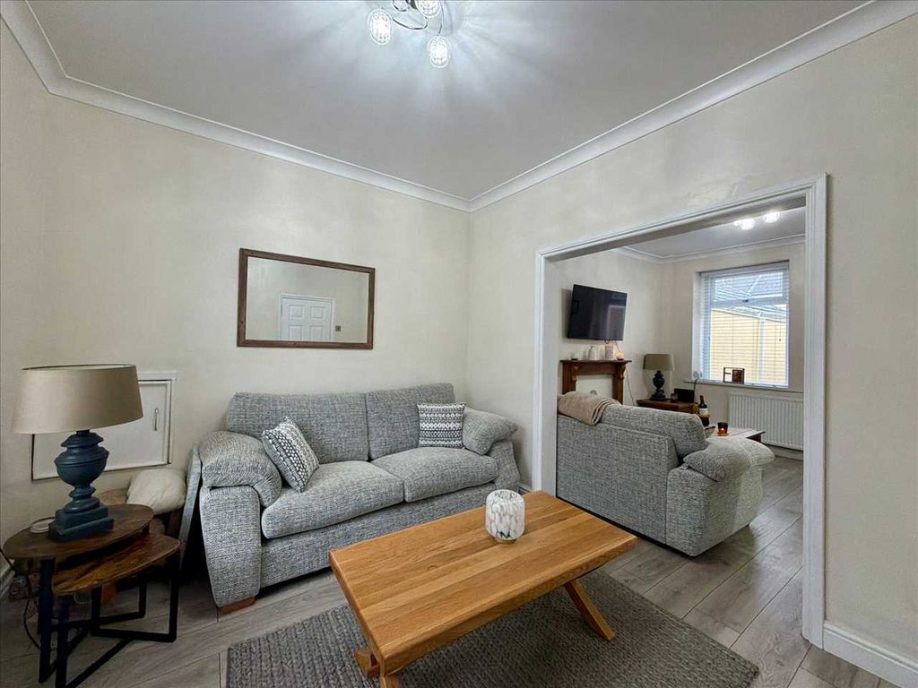 Property photo 2 of 25 Sitting Room