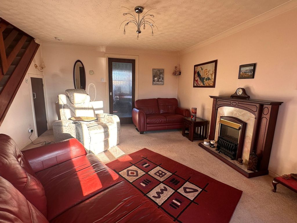 Property photo 3 of 24