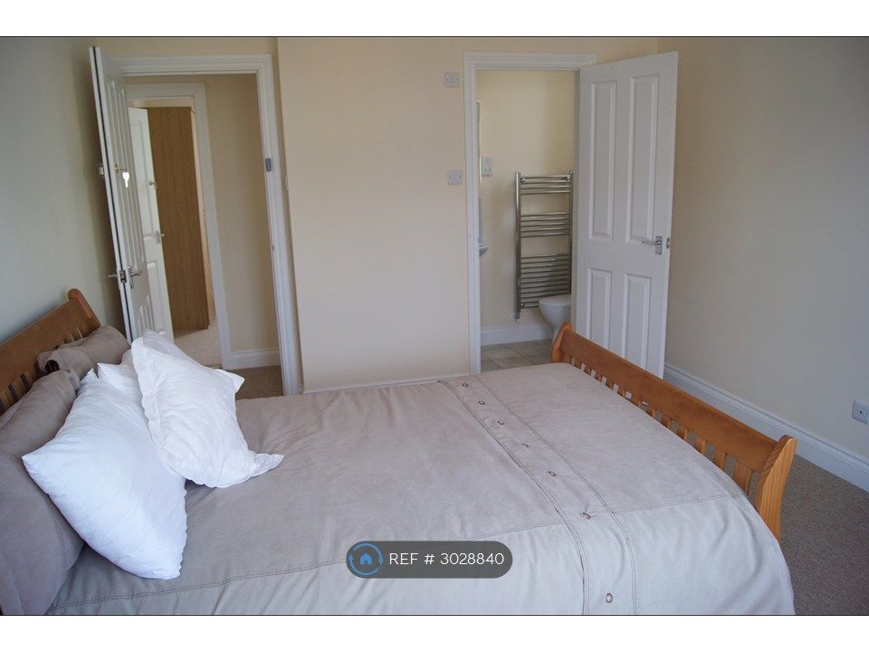 Property photo 1 of 12 Bedroom (Duvet&amp;Pillows Not Included)