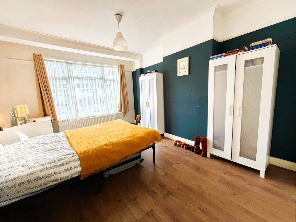 Property photo 3 of 8