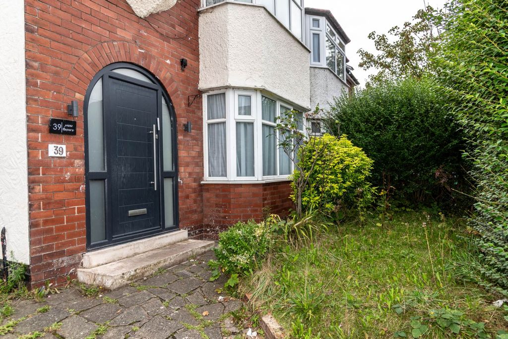 Property photo 2 of 26