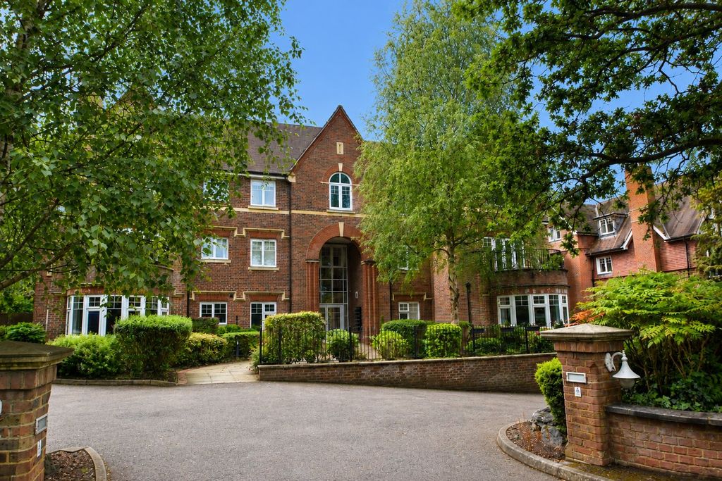 Property photo 1 of 12