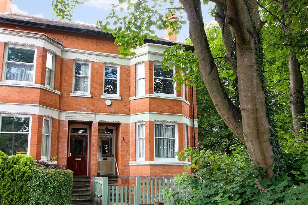 Property photo 1 of 30