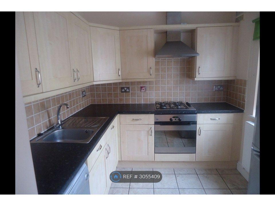 Property photo 2 of 8 Kitchen