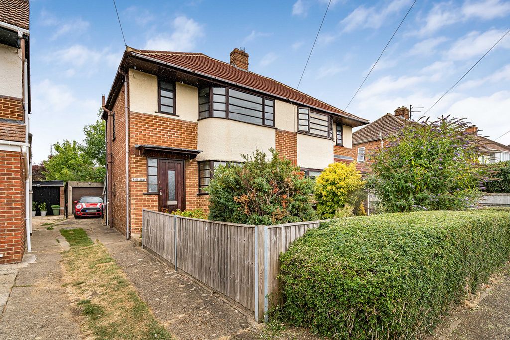 Property photo 1 of 27