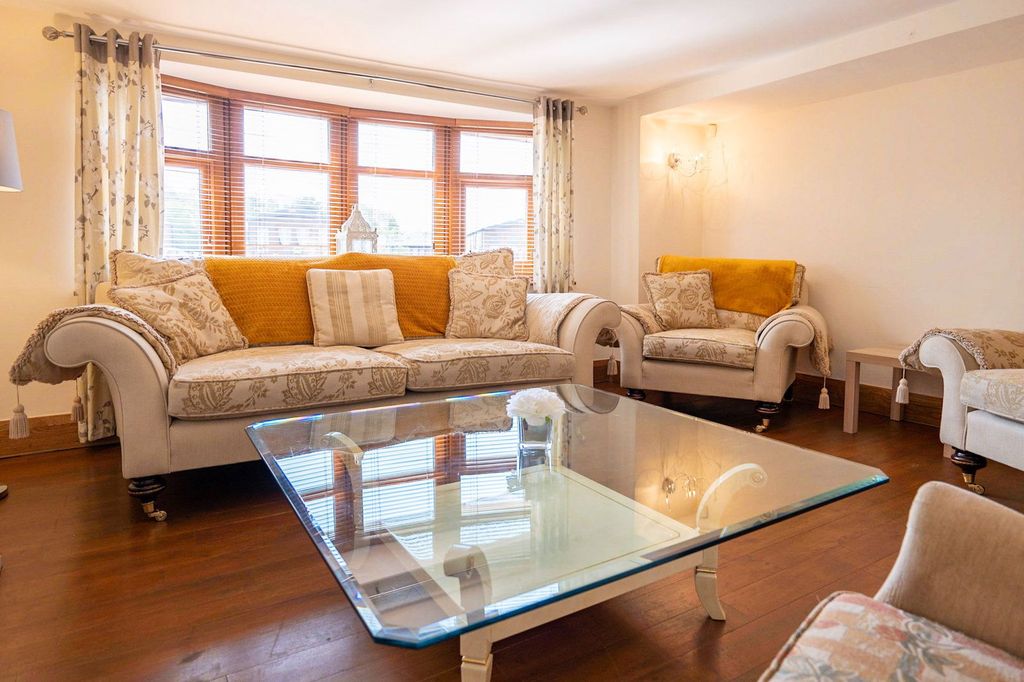 Property photo 3 of 22