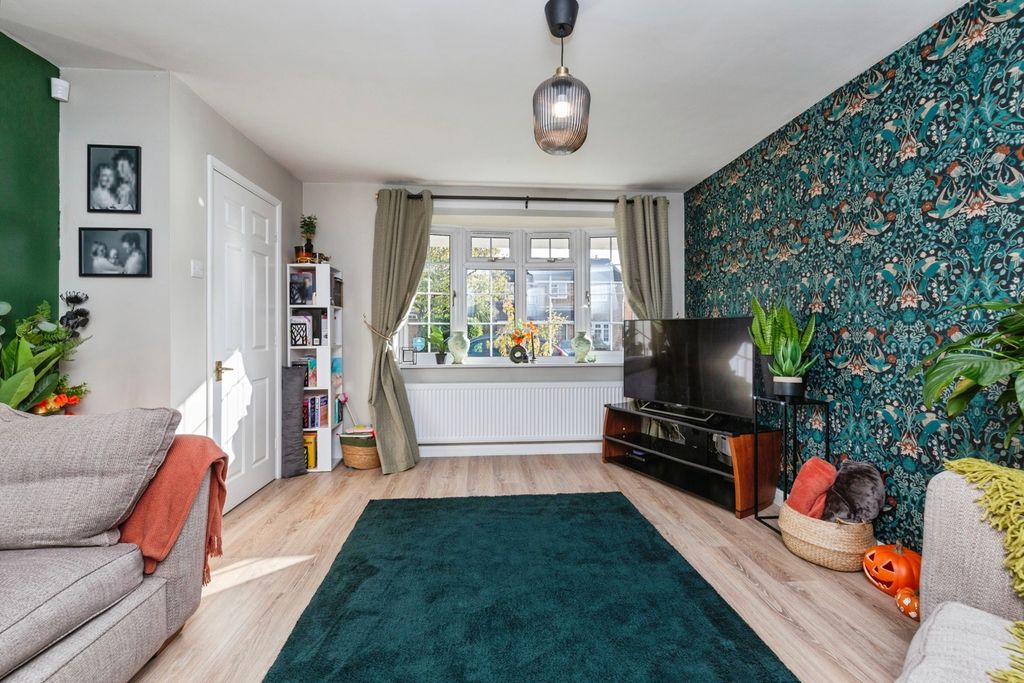 Property photo 3 of 15 Pbox-Img.Jpg