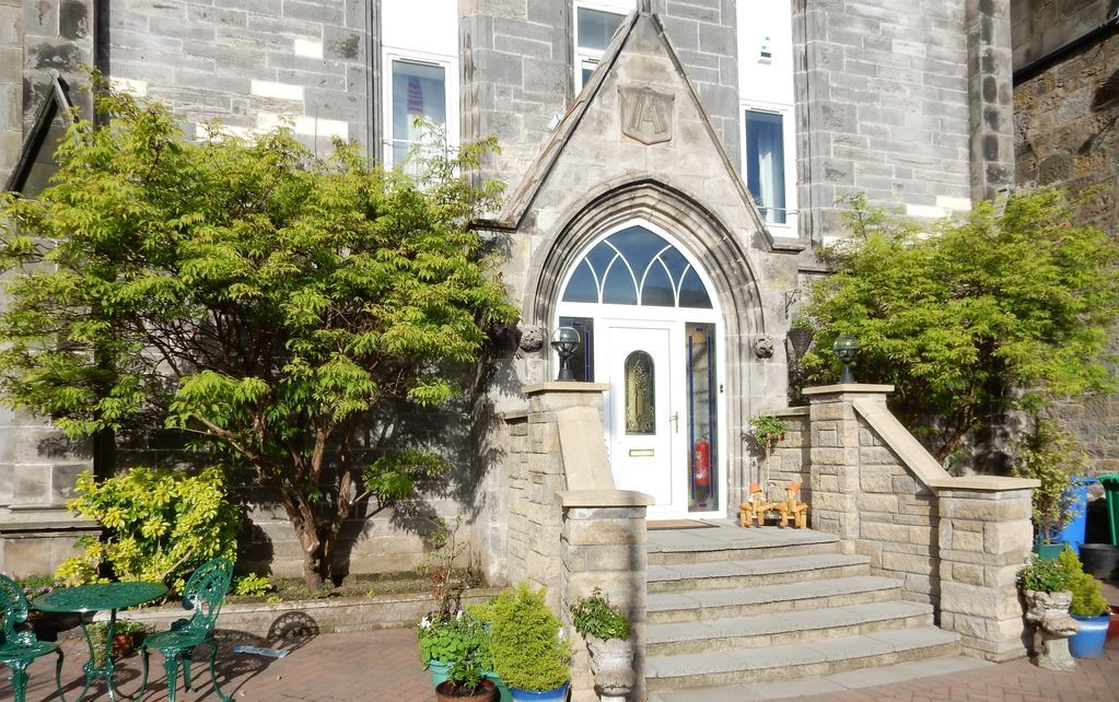 Property photo 2 of 29 Entrance