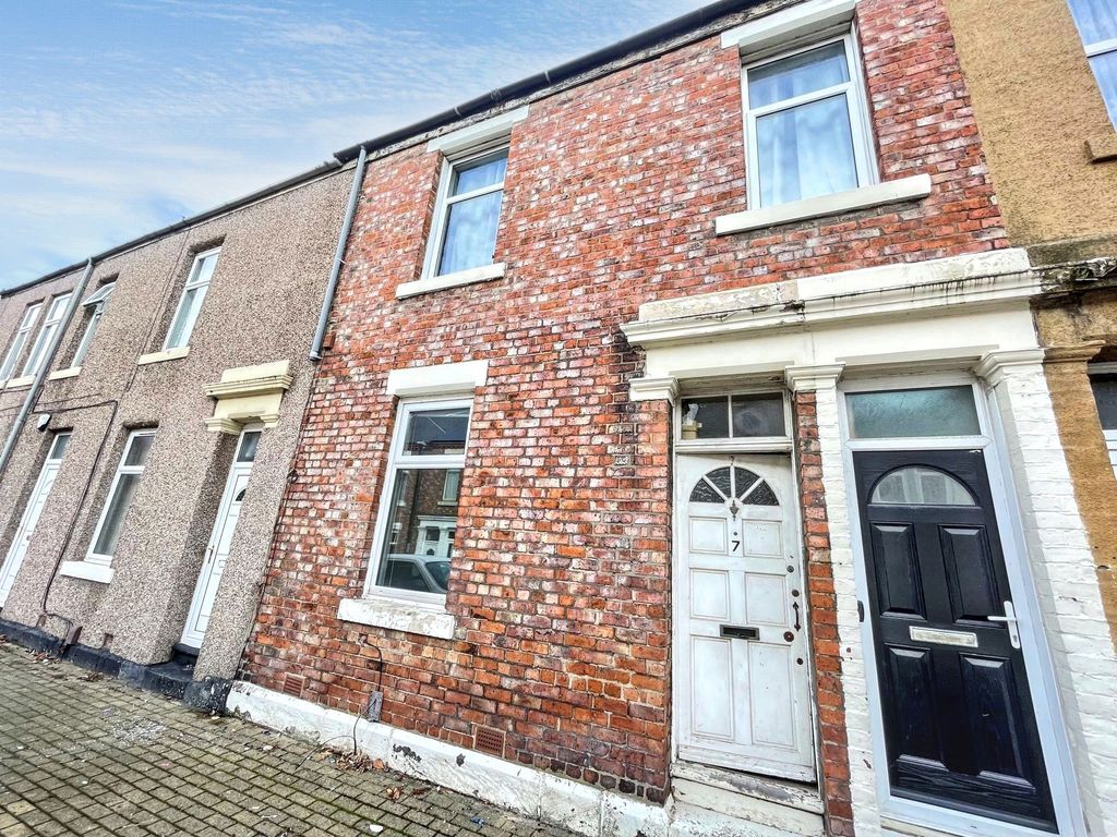 Property photo 1 of 8