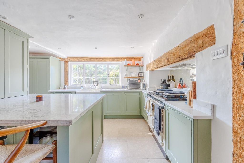 Property photo 2 of 46 Kitchen