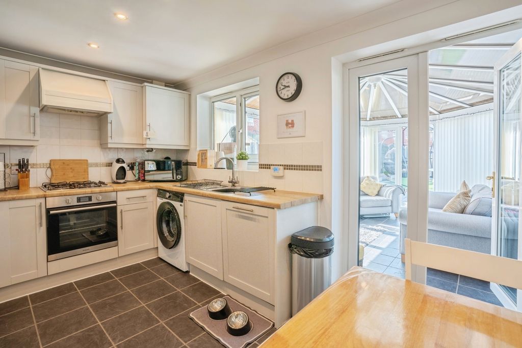 Property photo 3 of 14 Pbox-Img.Jpg