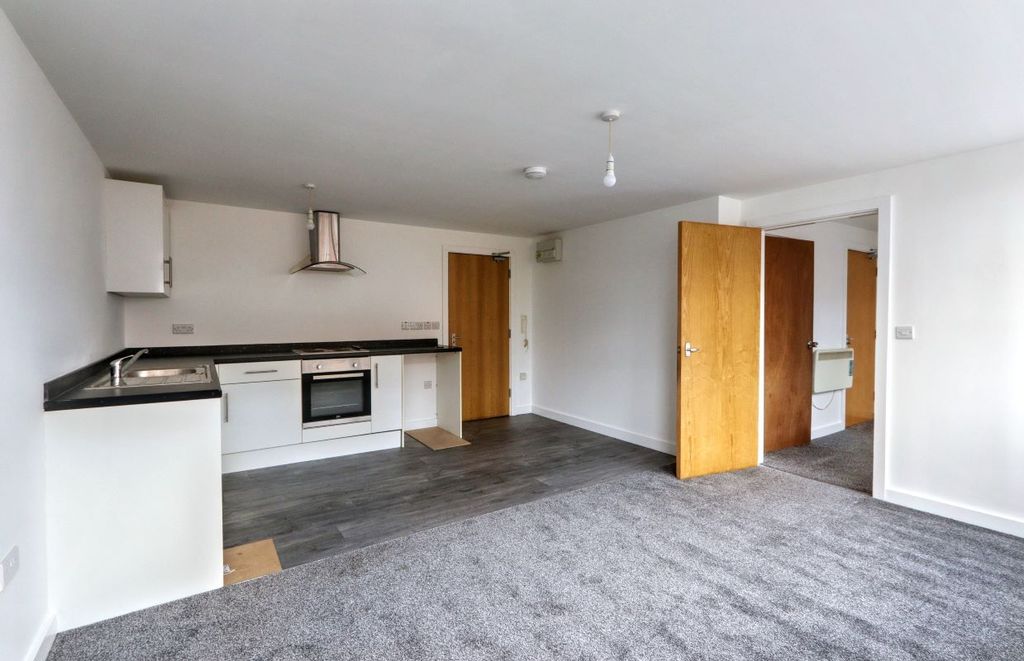 Property photo 2 of 6