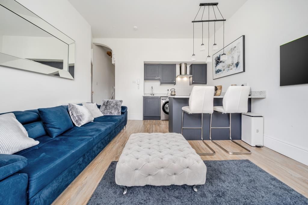 Property photo 2 of 12 Reception