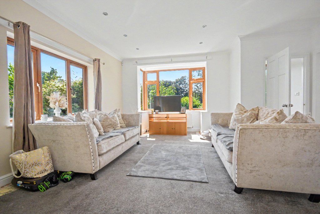 Property photo 2 of 14 Picture No. 17