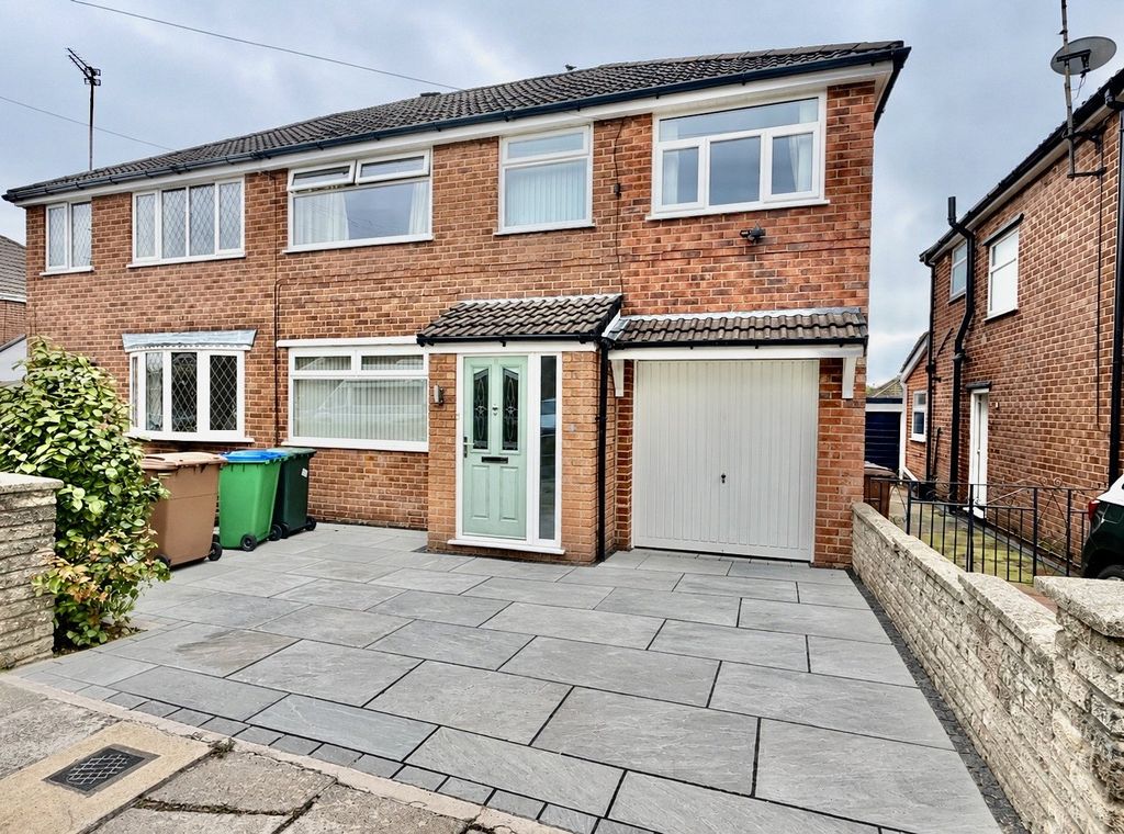 Property photo 1 of 18 Picture No. 03