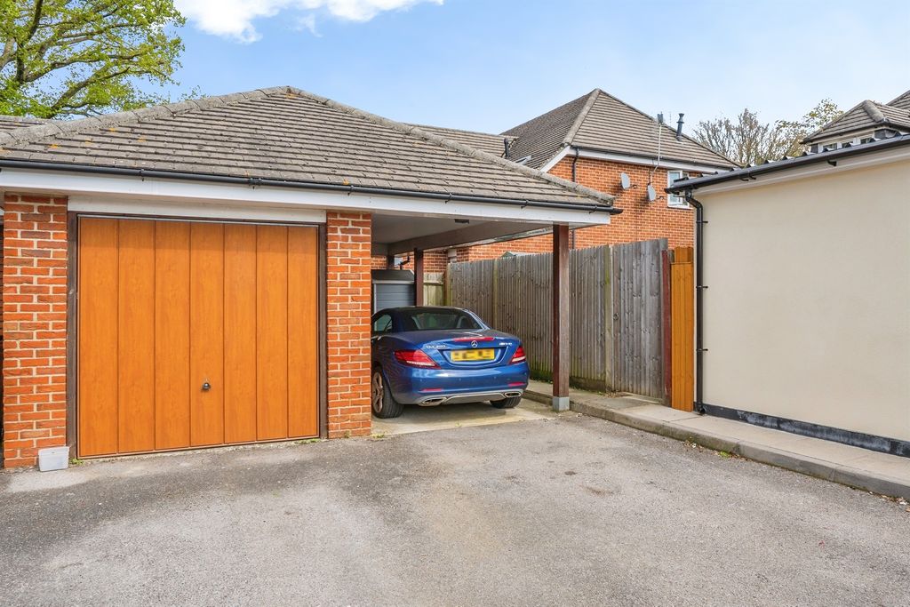 Property photo 1 of 20