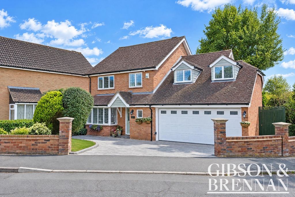 Property photo 1 of 43 5690681