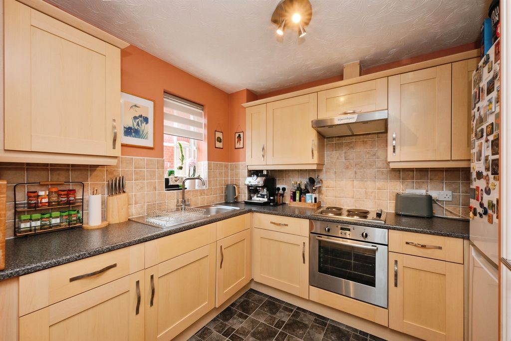 Property photo 3 of 24