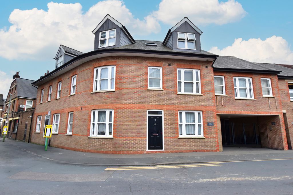 Property photo 1 of 8 2 Percy Road - Front