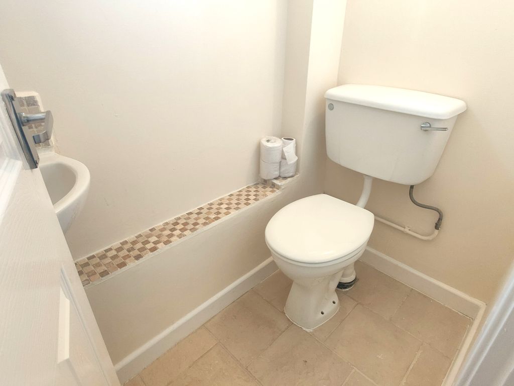 Property photo 3 of 11 Image