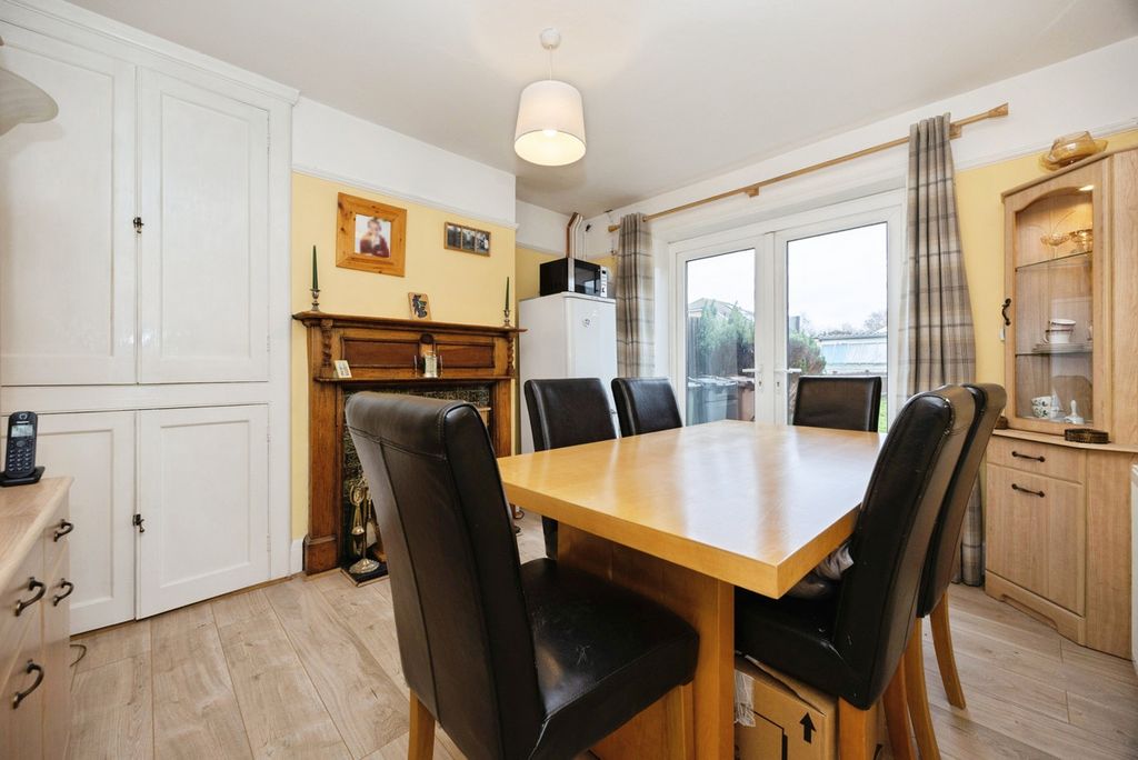 Property photo 3 of 20